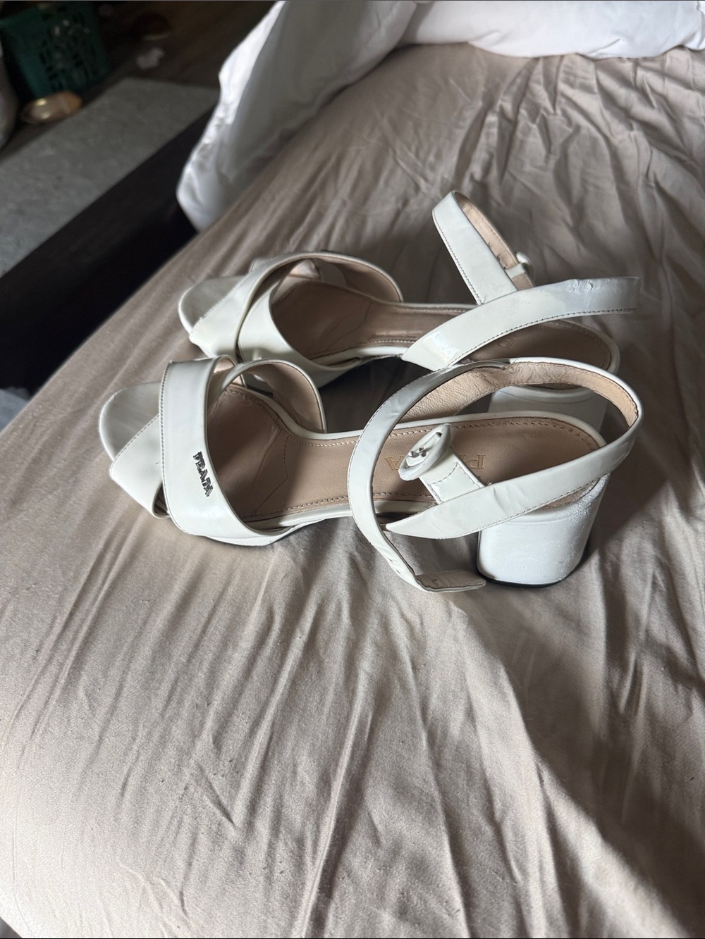 shoes - Picture 7 of 8